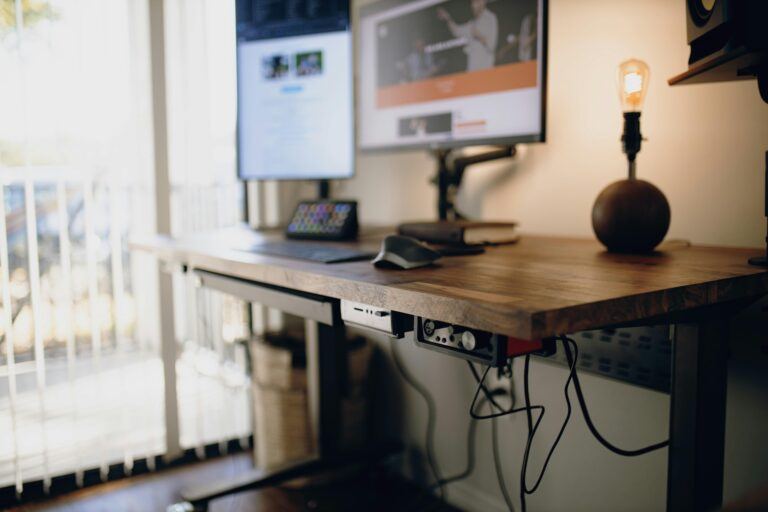 Top 5 Standing Desks that Actually Make Sense