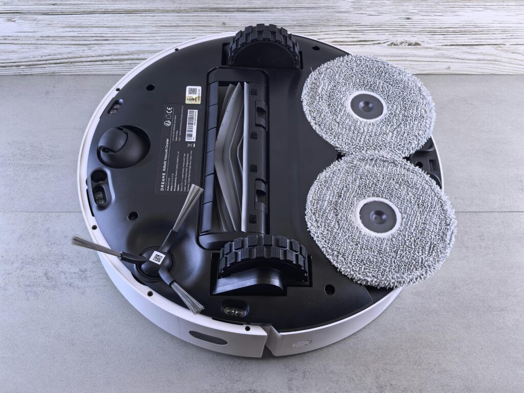 Robot Vacuum Maintenance 
