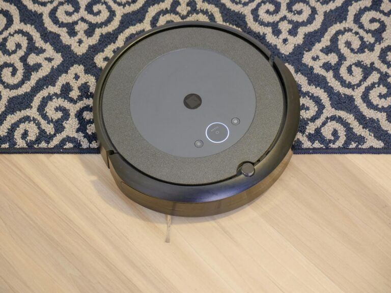 Why Robot Vacuums get Stuck and How to Avoid It